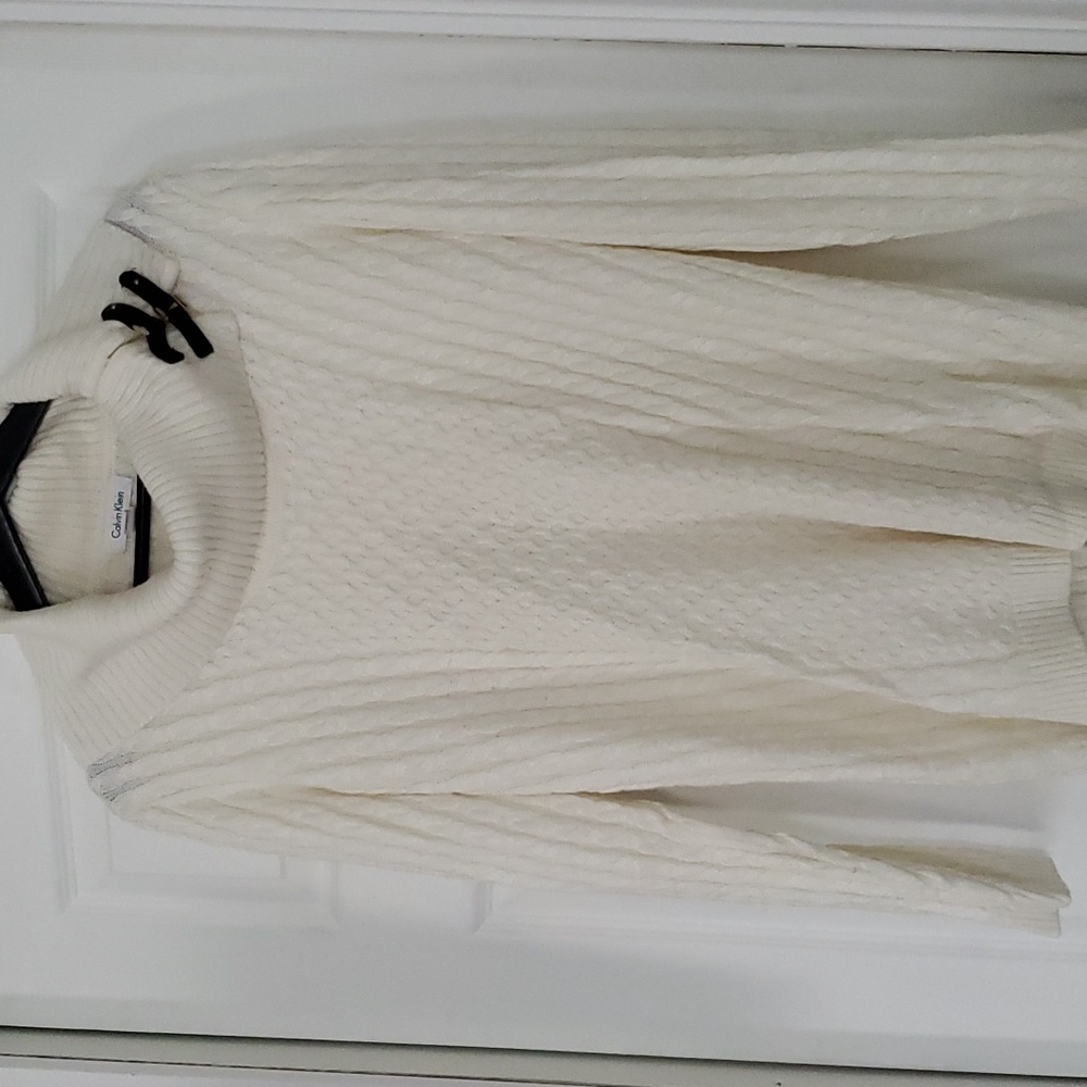 Sweaters - Picture 4 of 5